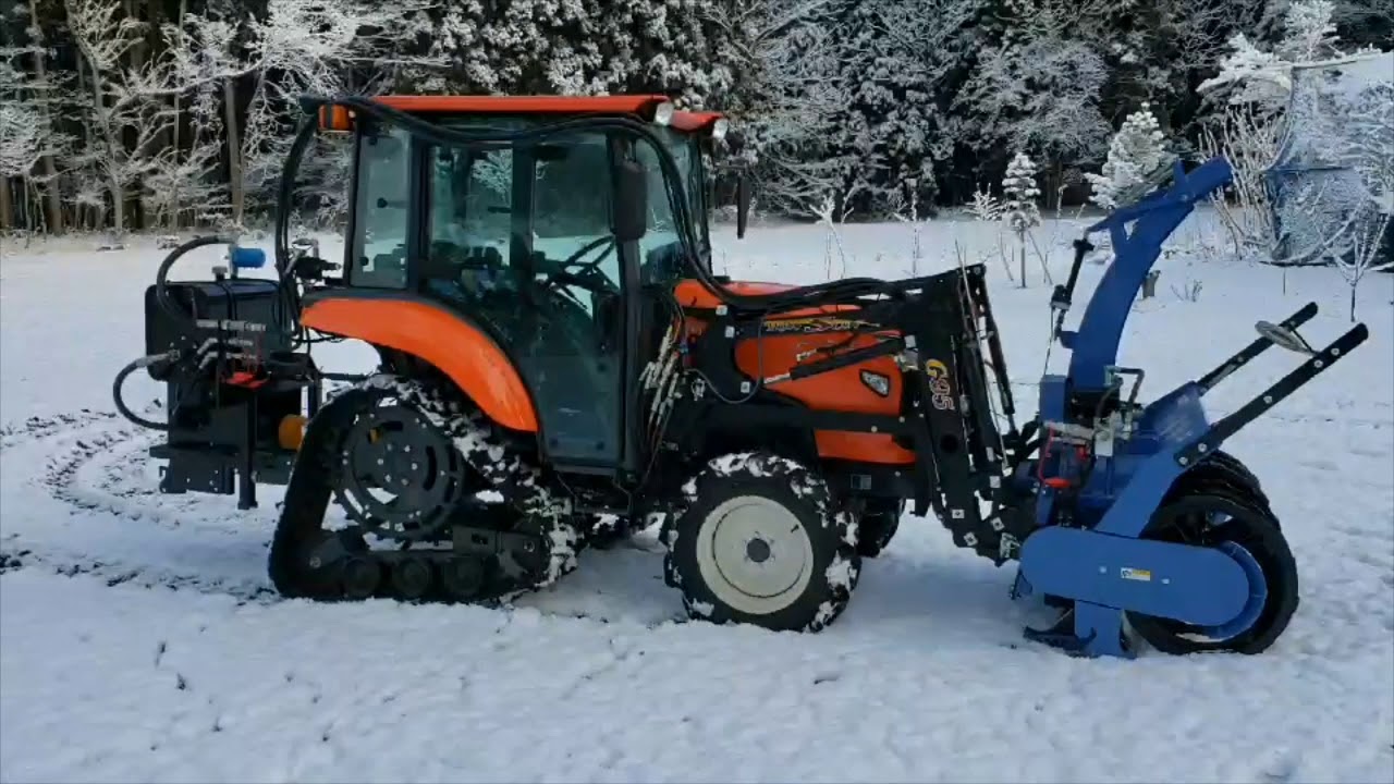 クボタ25馬力でOM1300で除雪